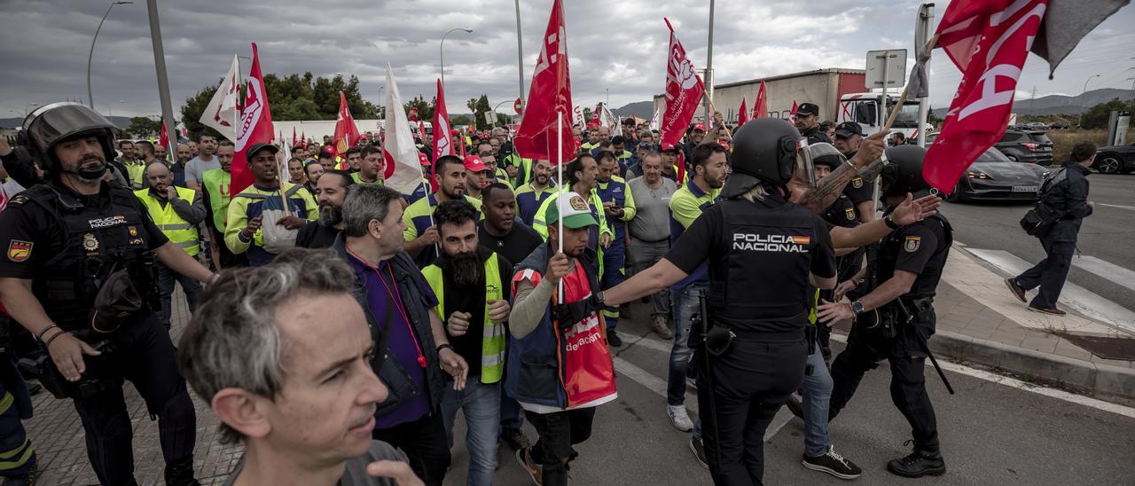 Protesta en el Metal desarrollada durante el día 16 de mayo en Son Castelló.