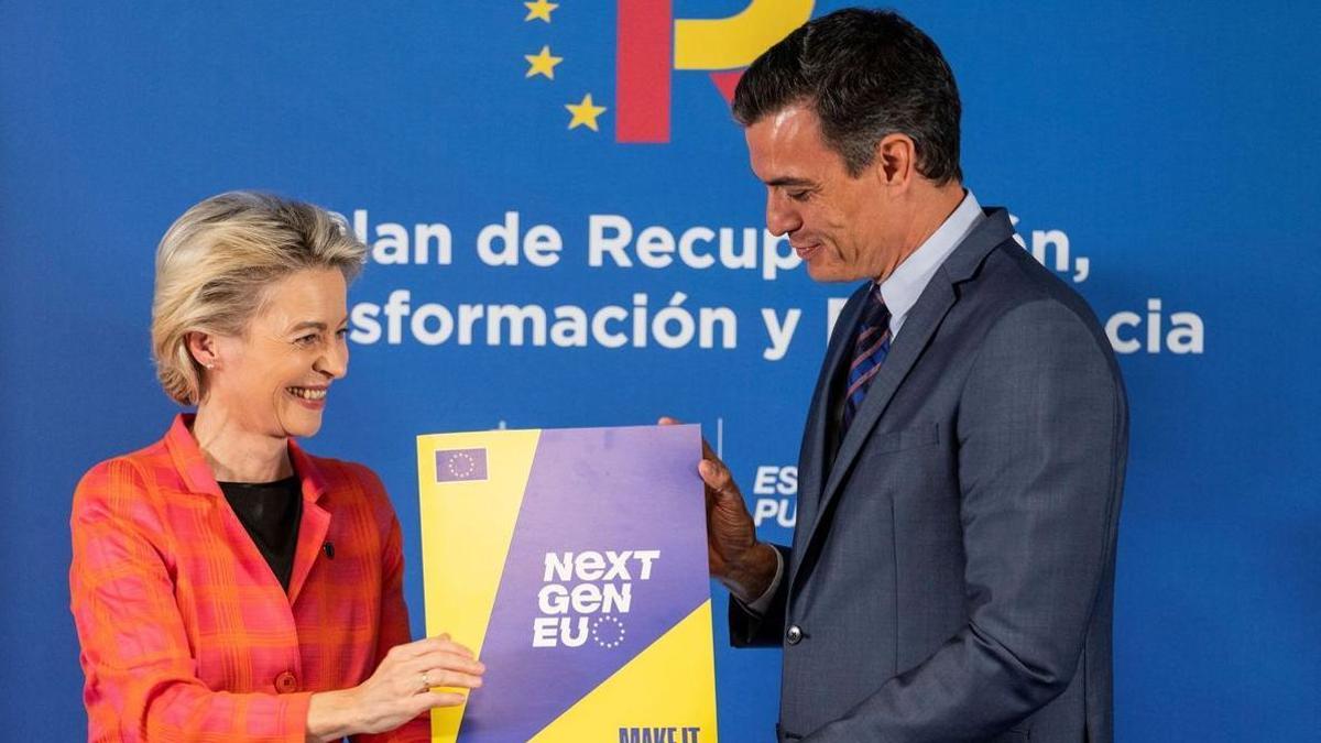 Ursula von der Leyen y Pedro Sánchez.