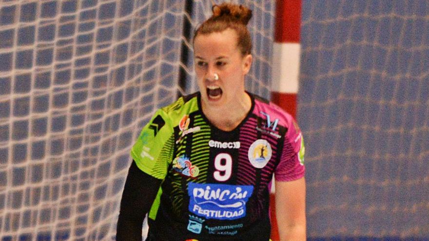 Silvia Arderius celebra uno de sus goles, en el partido del sábado pasado en Ciudad Jardín