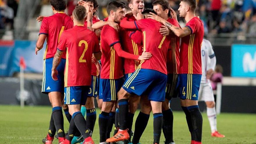 España busca mantener el pleno de victorias