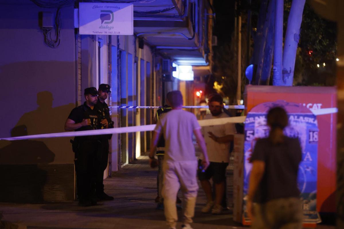 Un hombre mata al logopeda de su hijo en València al creer que había abusado del niño