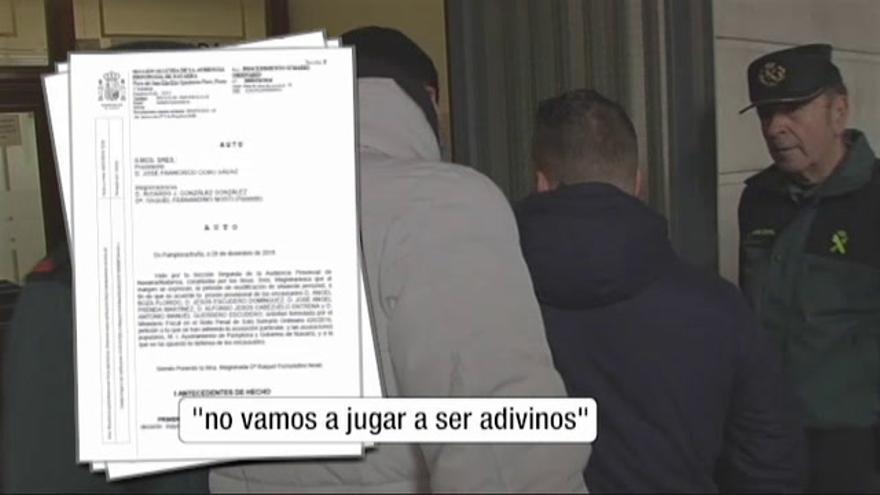 El tribunal sentencia que la conducta de La Manada tras salir de la cárcel avala su libertad provisional