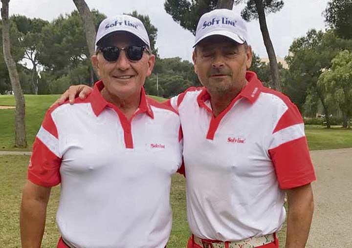 Trabajo en equipo.Juan Díaz, director general de Softline, formó pareja con Ramón Bonnín en el Golf Maioris.