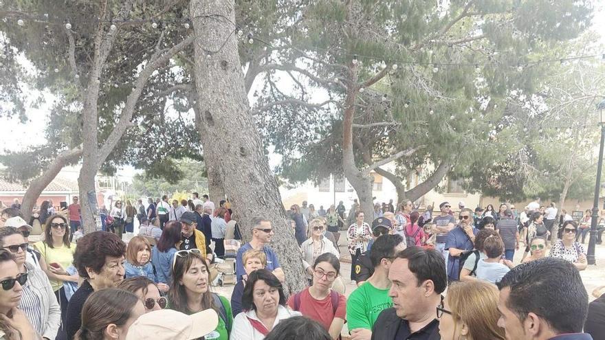 Llorca promete a un grupo de profesores una nueva oferta con subida de sueldo: "Encontraremos un punto medio"