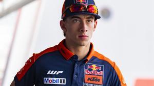 El piloto español de MotoGP Pedro Acosta (Red Bull KTM Factory Racing), este jueves en el Circuito de Barcelona-Cataluña en Montmeló, donde este fin de semana se disputa el GP Monster Energy de Cataluña 2025.EFE/ Siu Wu