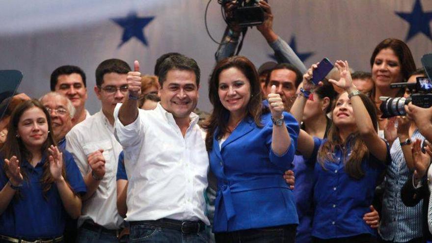 EEUU avala la victoria &quot;irreversible&quot; de Hernández en Honduras