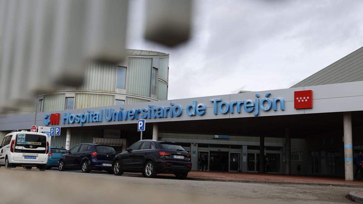 Vista de la entrada del Hospital de Torrejón de Ardoz gestionado por el grupo sanitario Ribera