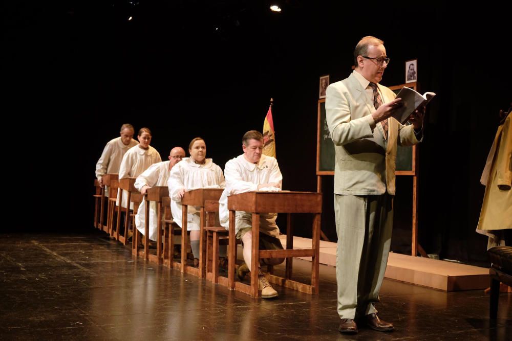 El grupo de teatro del Colegio de Abogados triunfa sobre el escenario