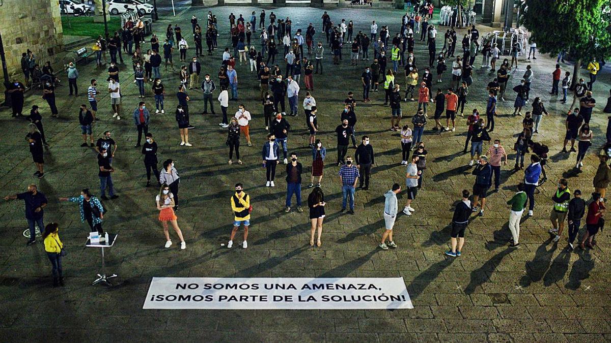 Manifestación de los hosteleros zamoranos, el pasado viernes por la noche. | Nico Rodríguez