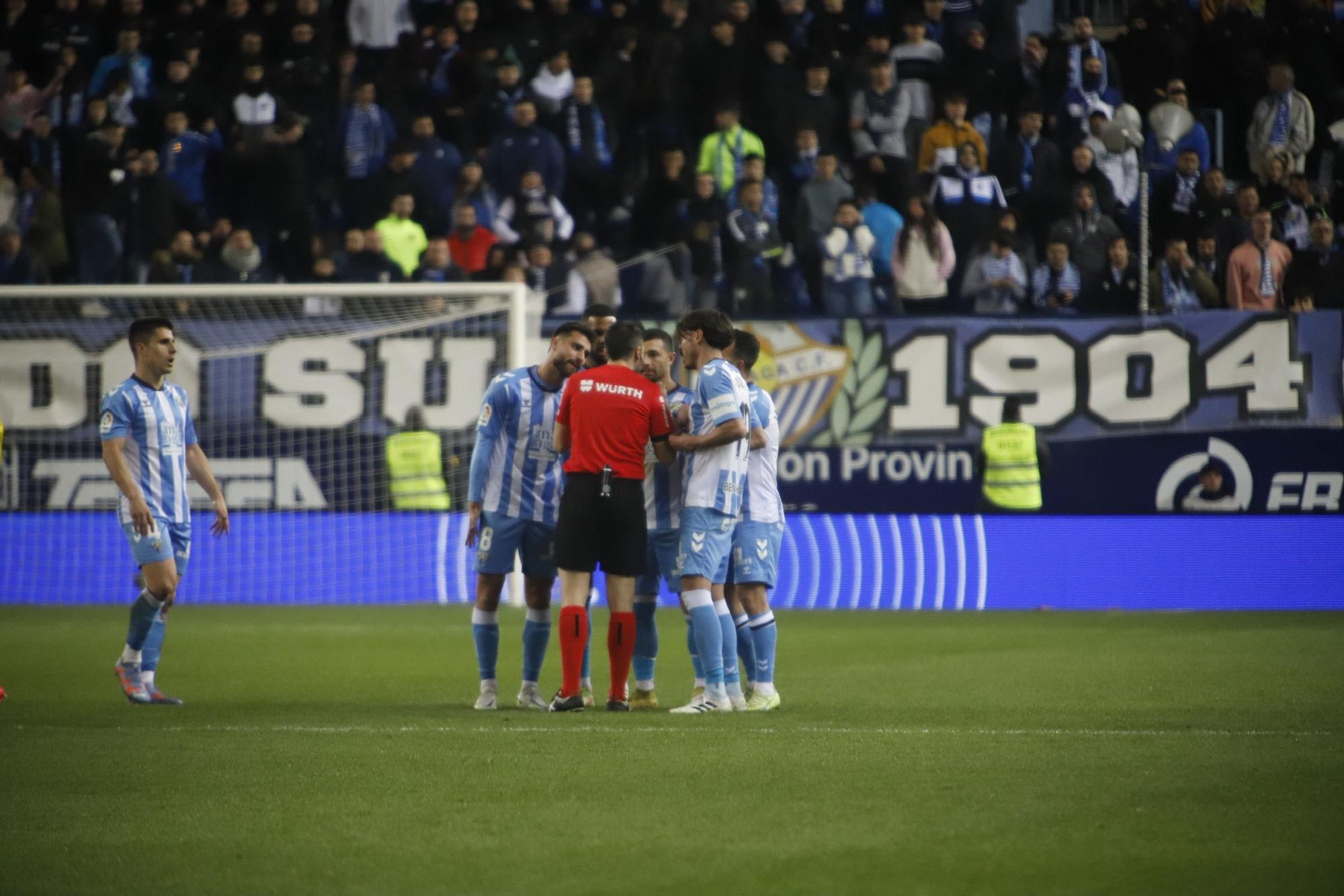 El Málaga CF - Real Oviedo, en imágenes