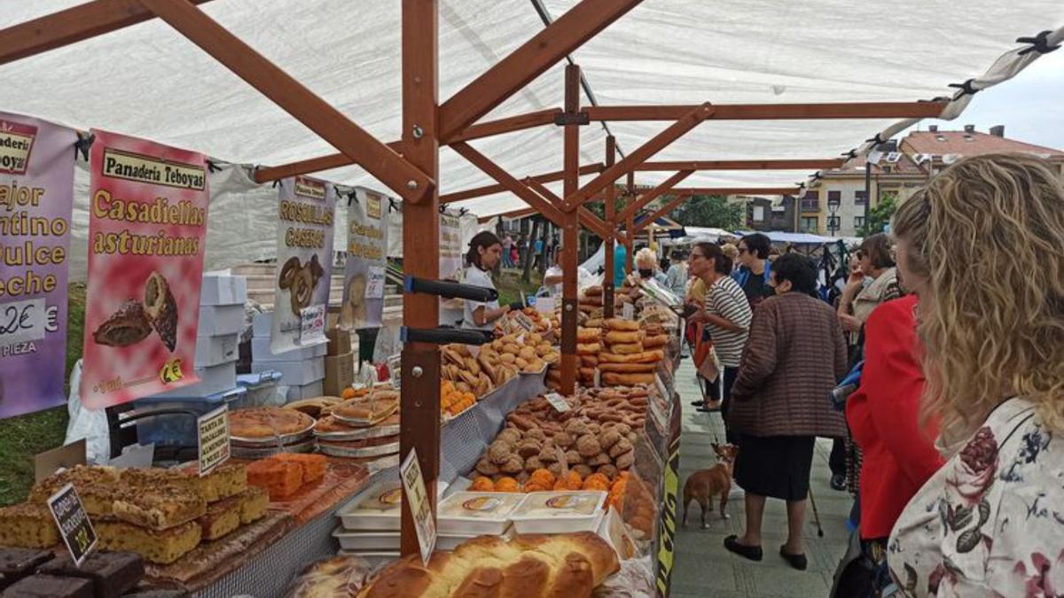 San Isidro va de mercado en Llanera