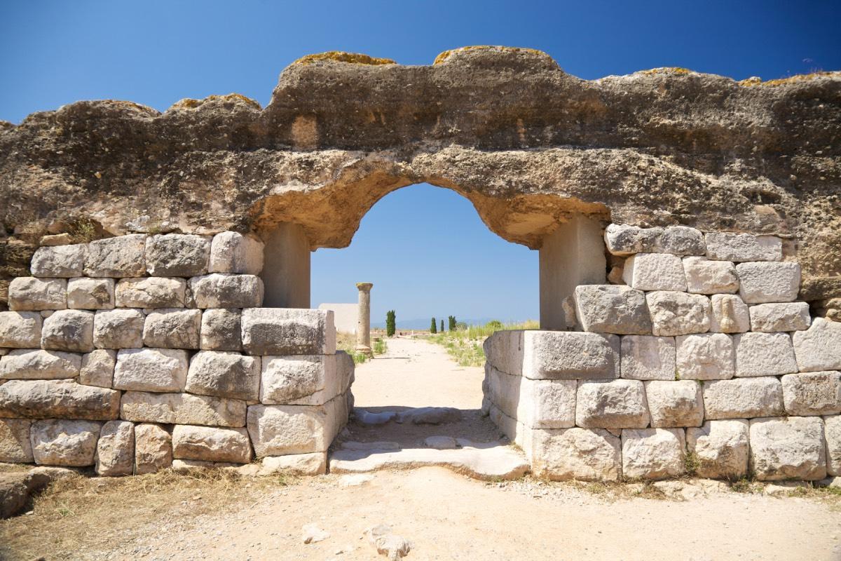 Restos griegos y romanos de las ruinas de Empúries