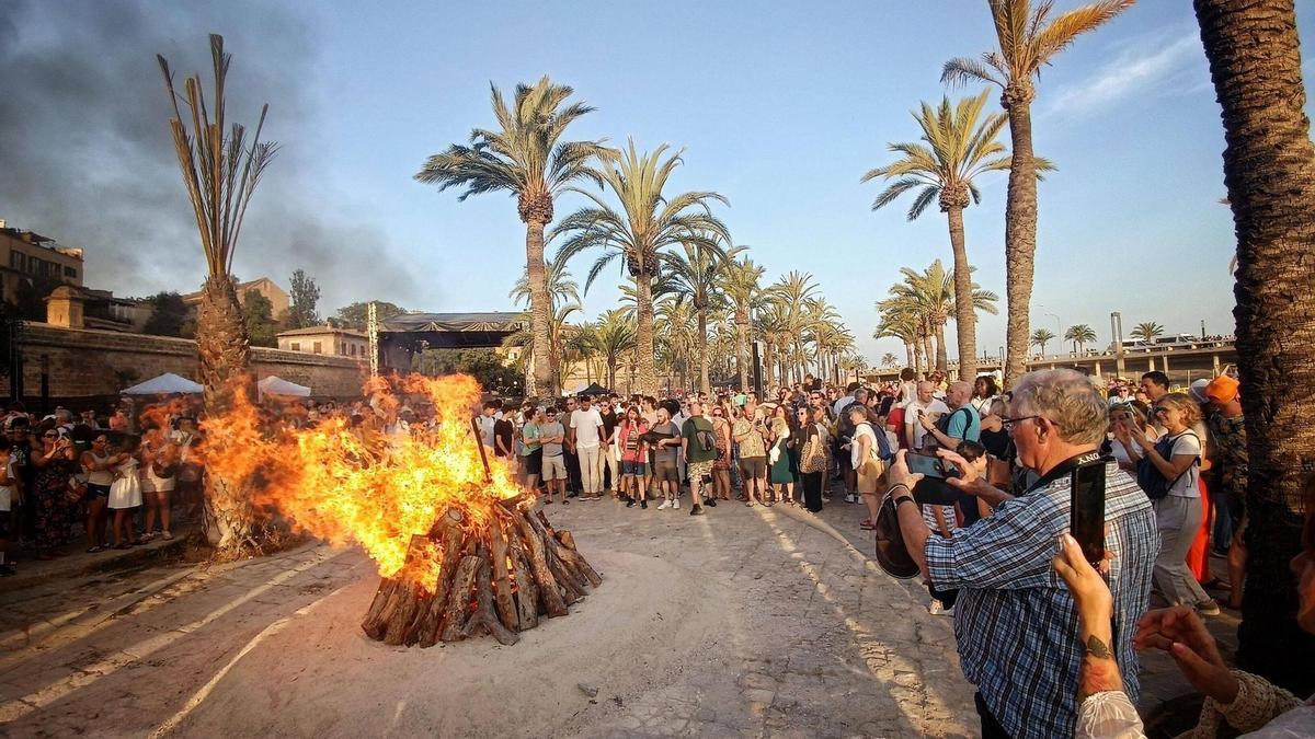 Feuer-am-Strand-B-ller-und-Co-Was-in-der-Sant-Joan-Nacht-auf-Mallorca-erlaubt-ist