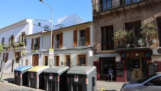 Aumento de quejas por la cercanía de contenedores de basura con viviendas en Palma