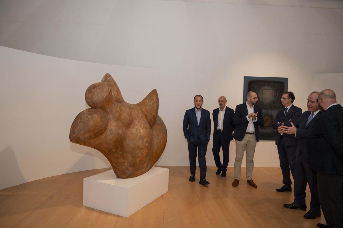 'Espacio y Tiempo': un paseo en A Coruña por las esculturas de la Colección Abanca