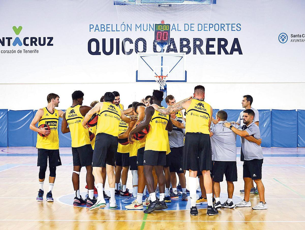 El Lenovo Tenerife pone a prueba al Unicaja este sábado en el debut en Liga Endesa.