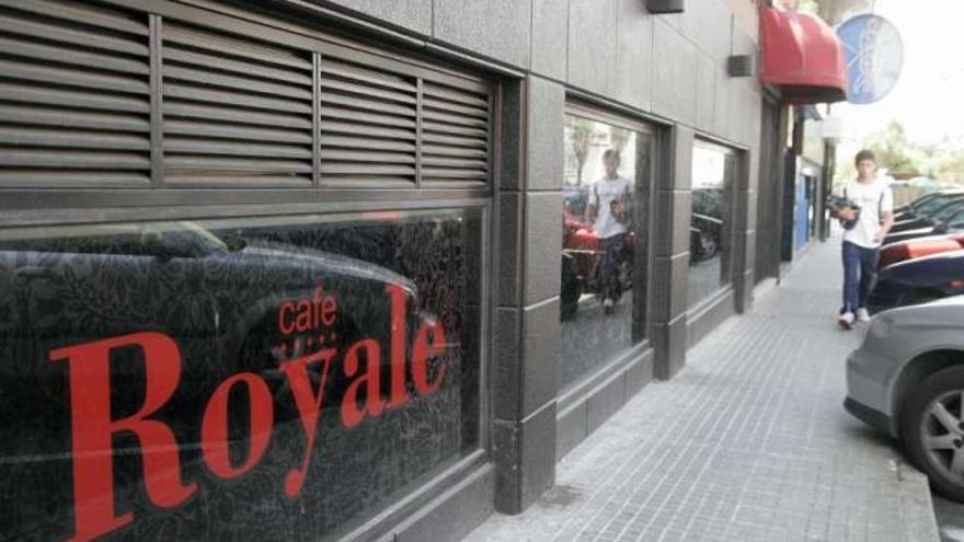 &#039;Pub&#039; cerrado temporalmente por el Concello por superar los niveles de ruido. / juan varela