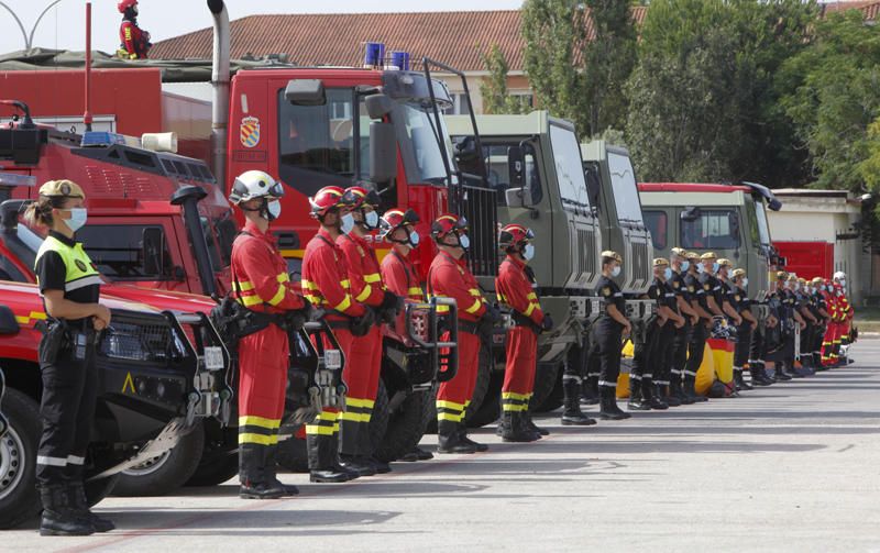 Gloria Calero visita la Unidad Militar de Emergencias, UME en la base militar de Bétera