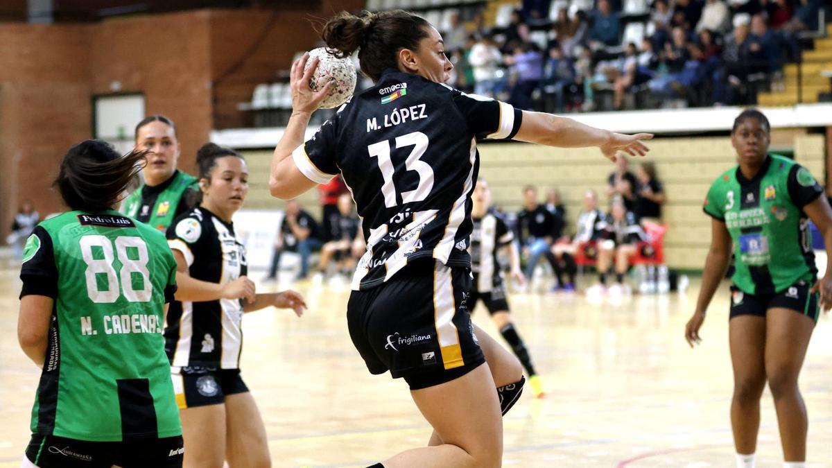 Marta López volvió a jugar como local en Carranque.