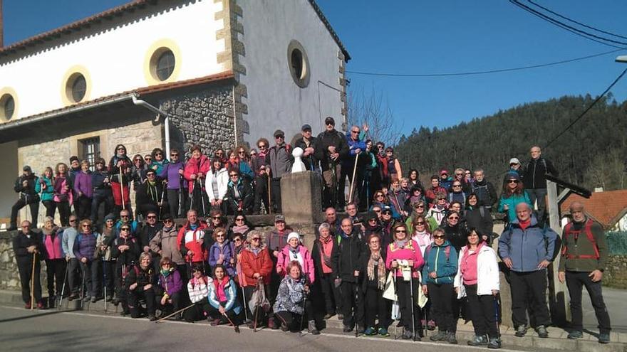 Los Amigos del Camino de Santiago de Avilés completarán tres rutas del Camino Lebaniego