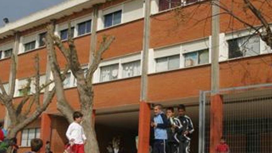 España se propone reducir el abandono escolar prematuro a la mitad en 2012