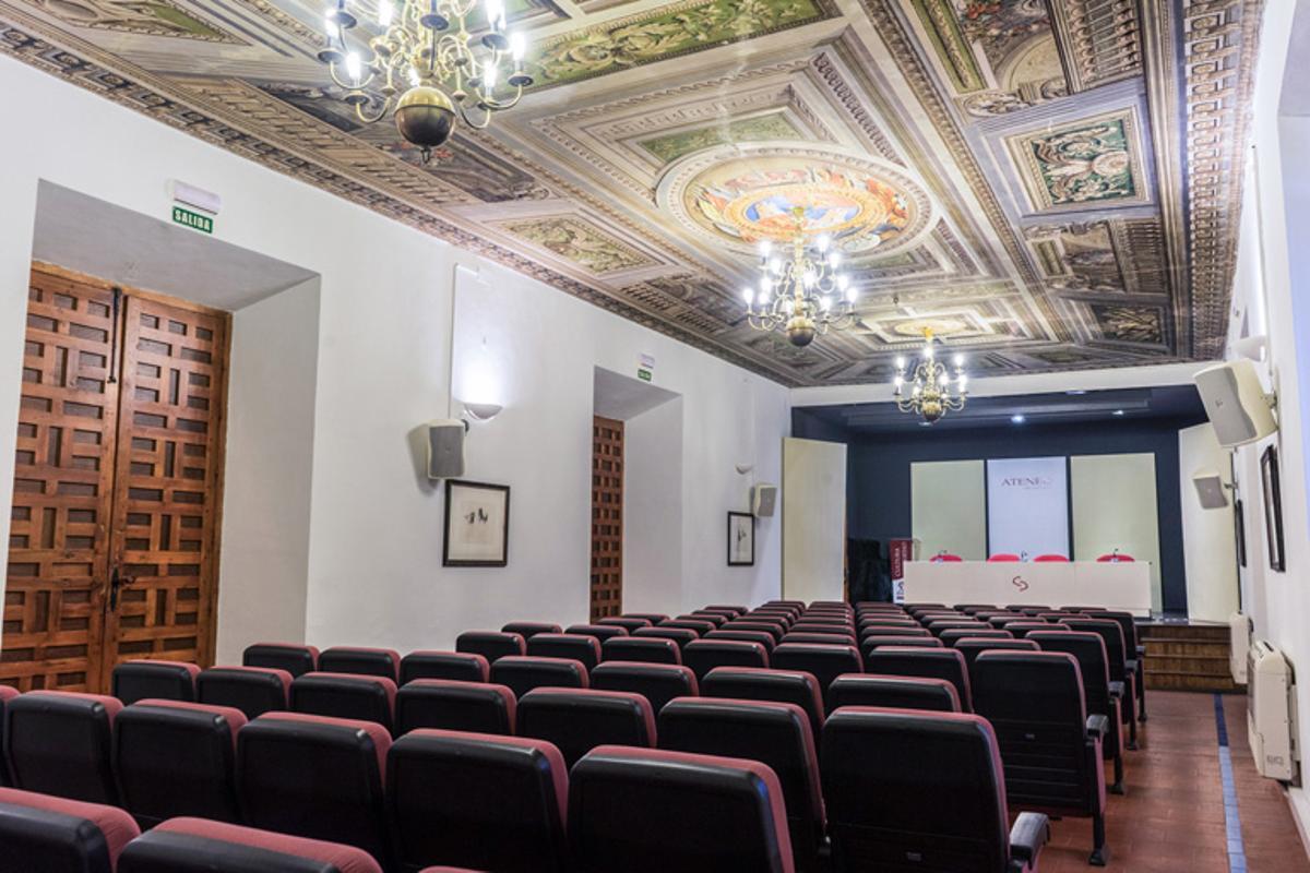 Salón de actos del Ateneo de Málaga