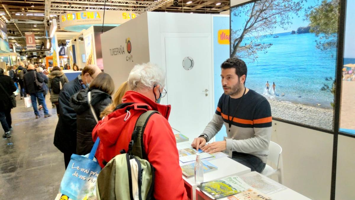 Roses al Salon Mondial du Tourisme de París