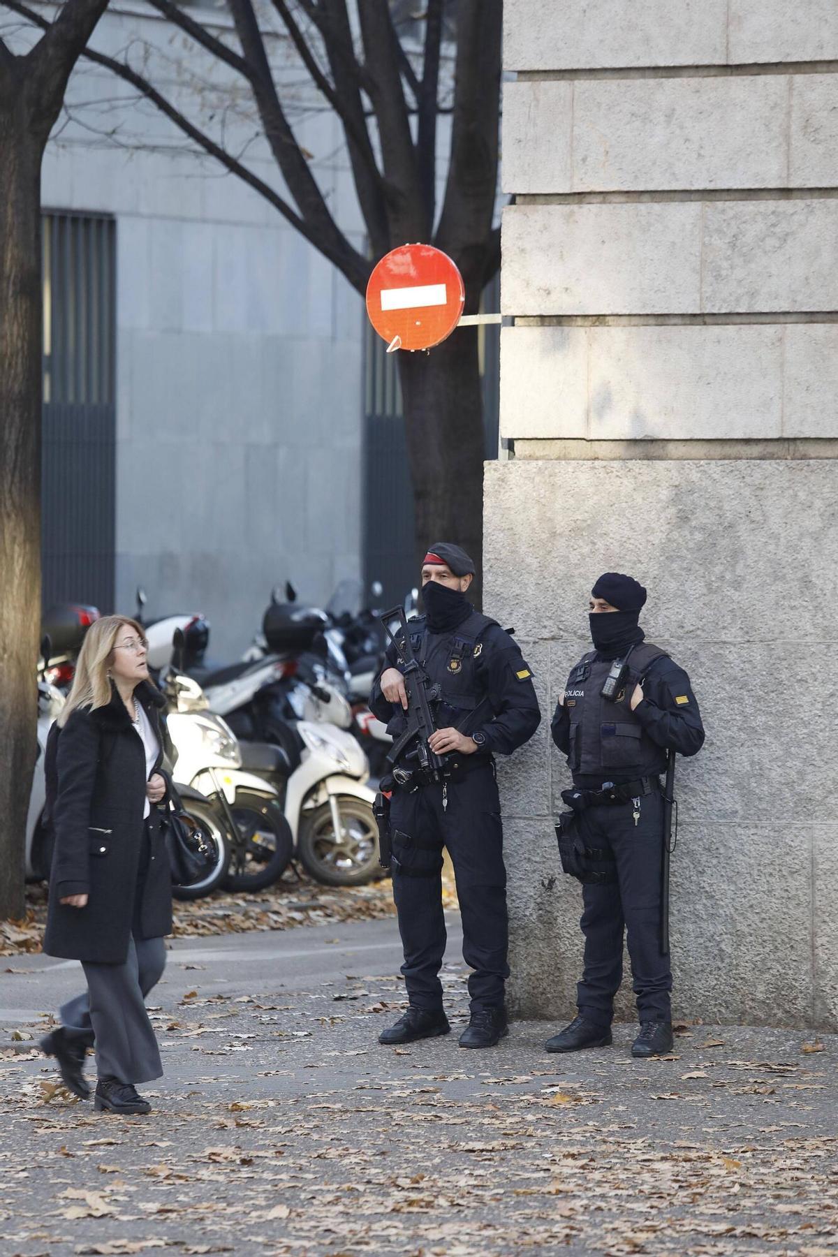 Girona. Jutjats. Dispositiu Mossos d'esquadra.