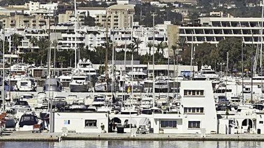 Imagen de la zona del puerto deportivo de Marina Botafoch, donde ocurrieron los hechos en abril de 2012.