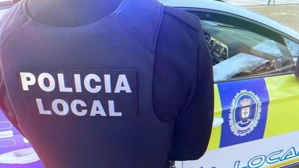 Imagen de archivo de un policía local de Lora del Río.