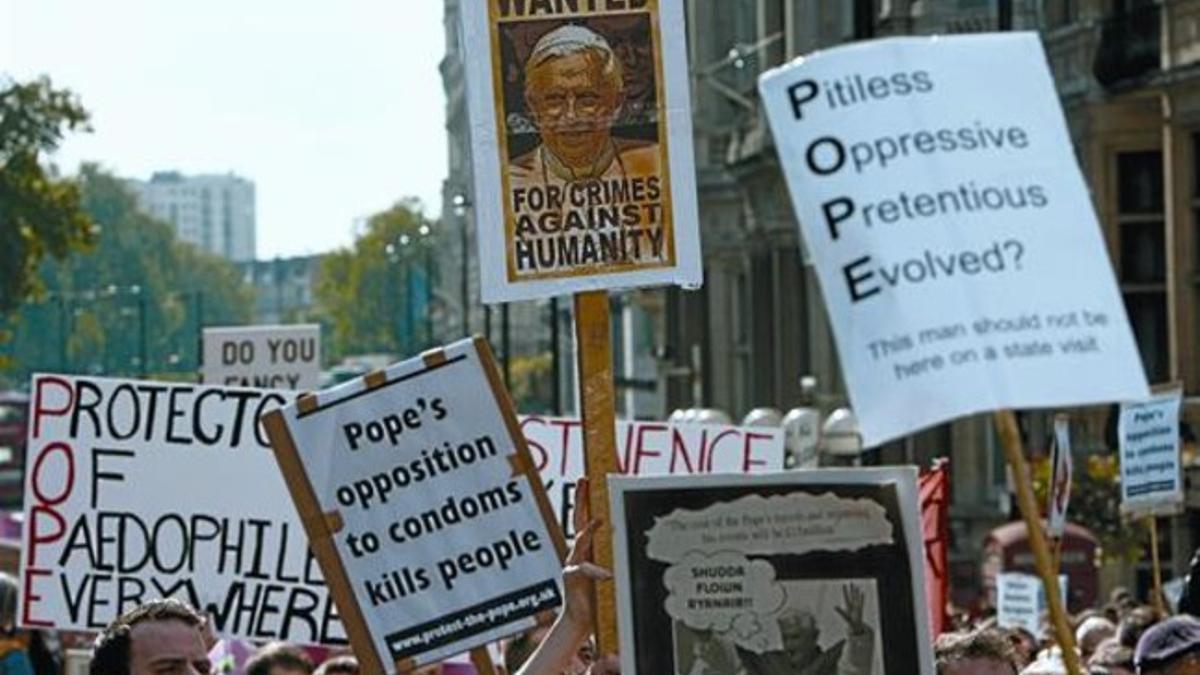 Manifestaciones de protesta por los abusos durante la visita del Papa a Londres, la semana pasada.