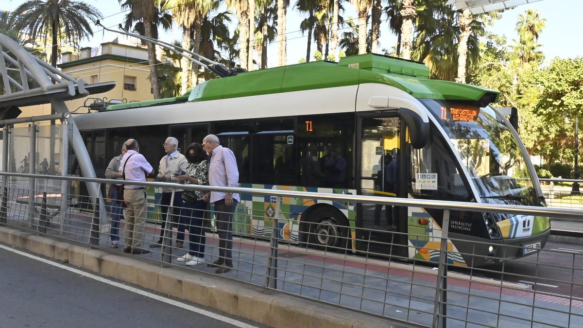 Imagen de archivo del TRAM de Castelló en una parada del Grau.