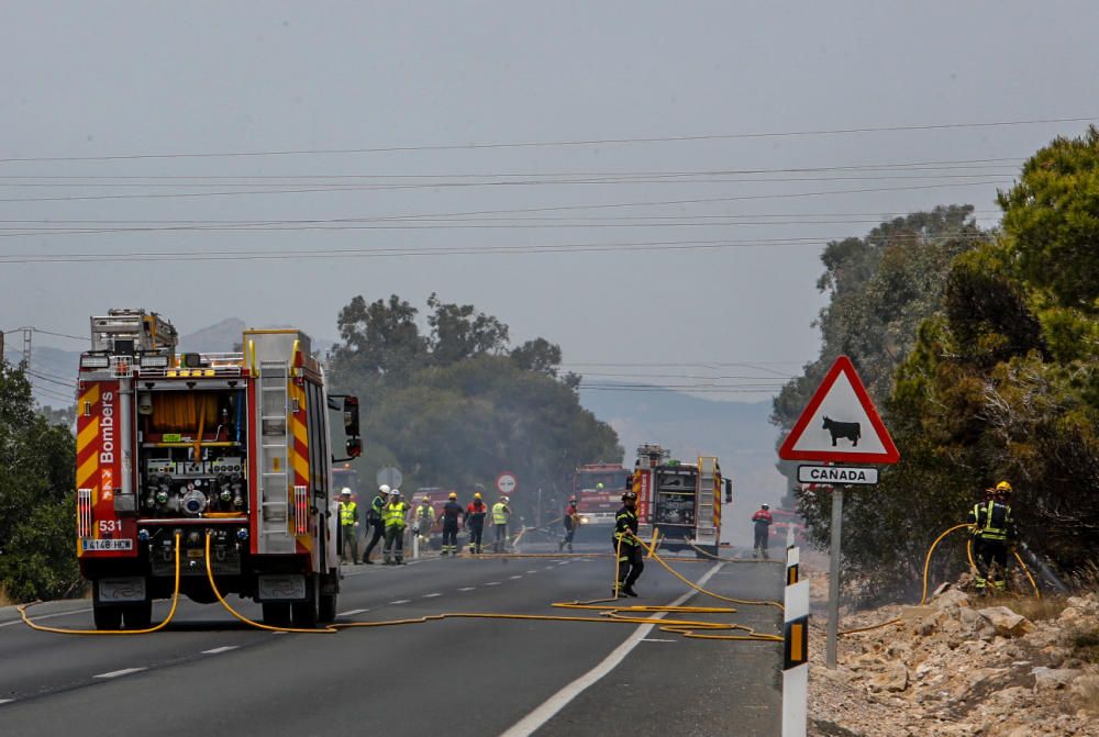 Una imagen del incendio en Santa Pola