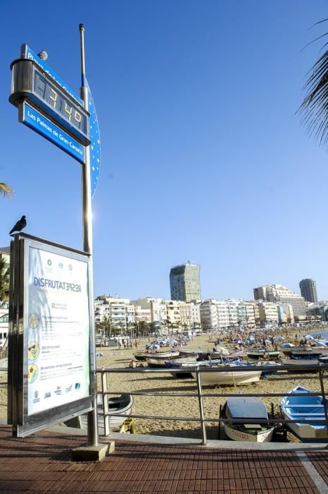 METEOROLOGIA. TIEMPO CALUROSO EN LA PLAYA DE LAS ...