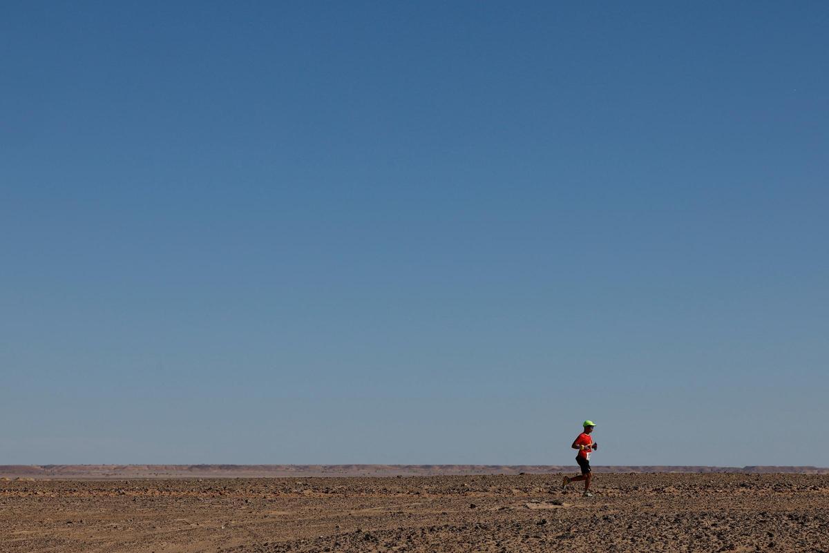 Imágenes de la 23ª edición del Sahara Marathon, en Argelia.