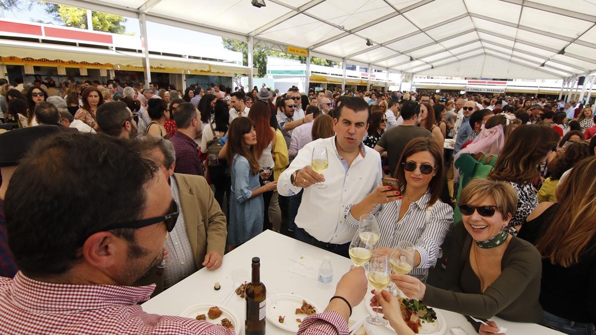 Brindis por la amistad en la última Cata de 2019