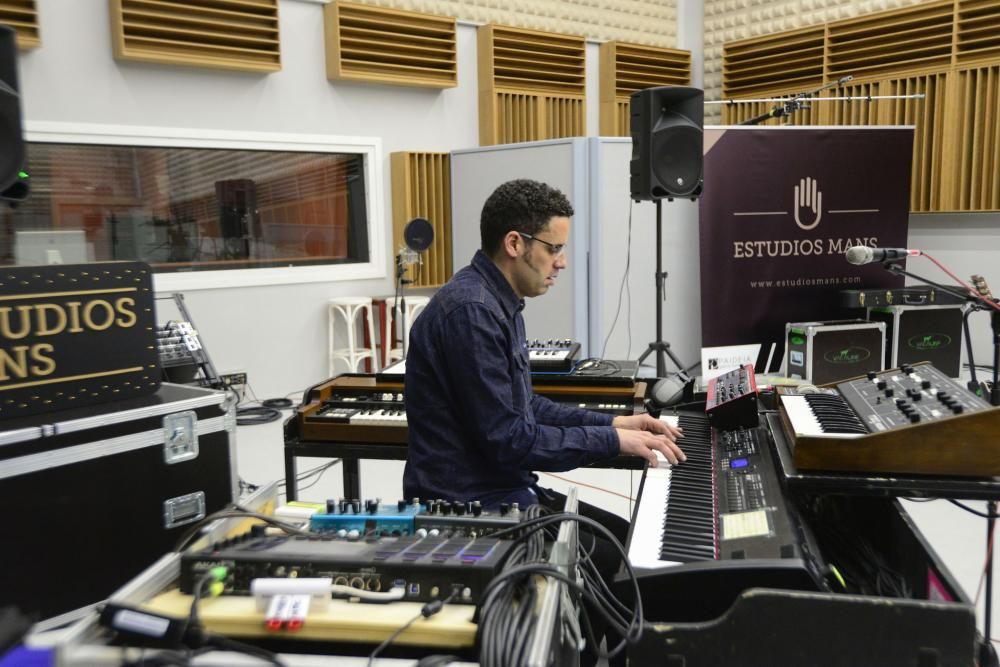 Depedro e Izal en los Estudios Mans de A Coruña