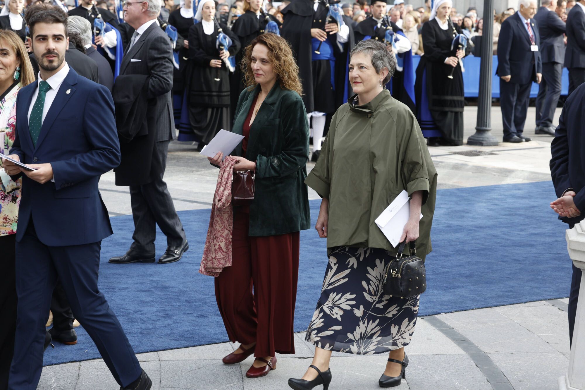 Así fue la llegada de los invitados a los premios "Princesa de Asturias" y su paso por la alfombra azul