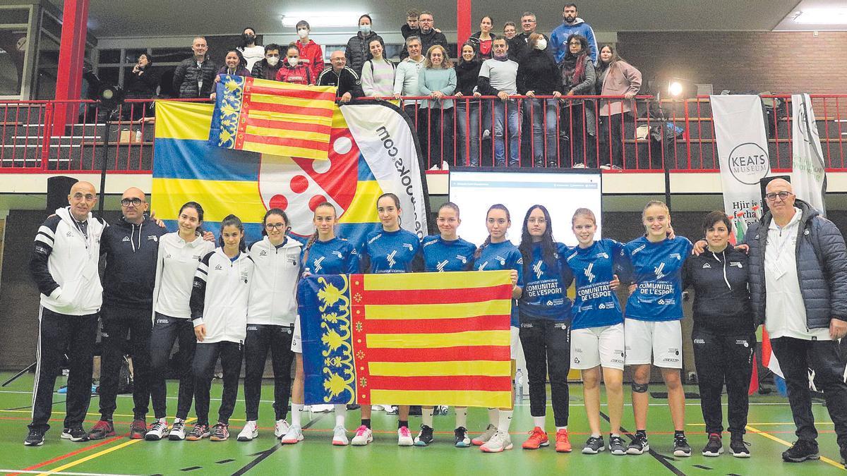 Irene Badia i Carmen Gómez, jugadores de la selecció valenciana que han liderat a lèquip en el campionat que s’ha jugat als Països Baixos.