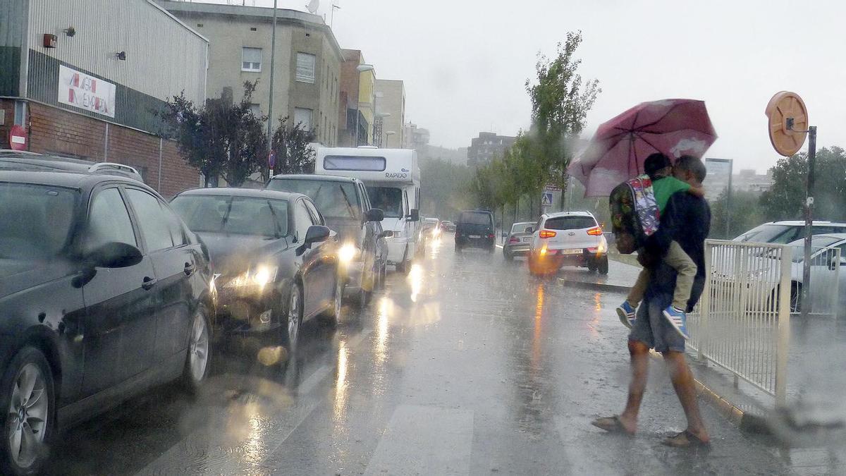 Imatge d'arxiu d'un dia de pluja a Figueres.