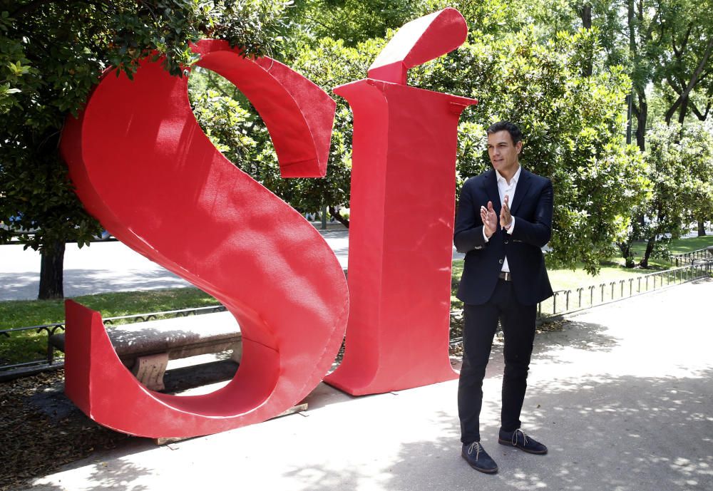 PEDRO SÁNCHEZ EN PASEO ELECTORAL EN MADRID