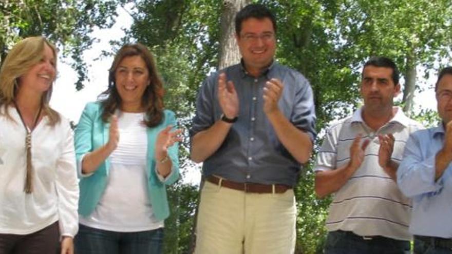 Trinidad Jiménez, Susana Díaz, Óscar López, junto a Miguel Ángel Heredia.