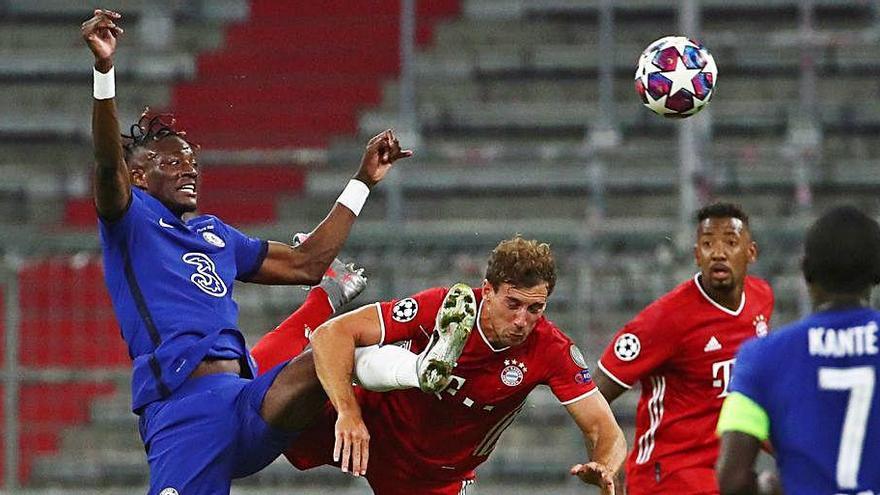 Tammy Abraham y Goretzka, ayer.