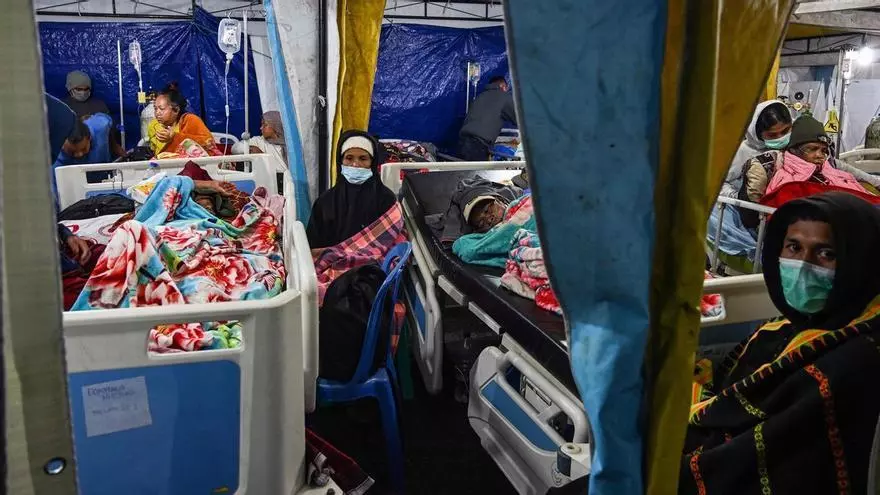 Más de 5.000 indonesios permanecen desplazados tras el fuerte terremoto de 7,7