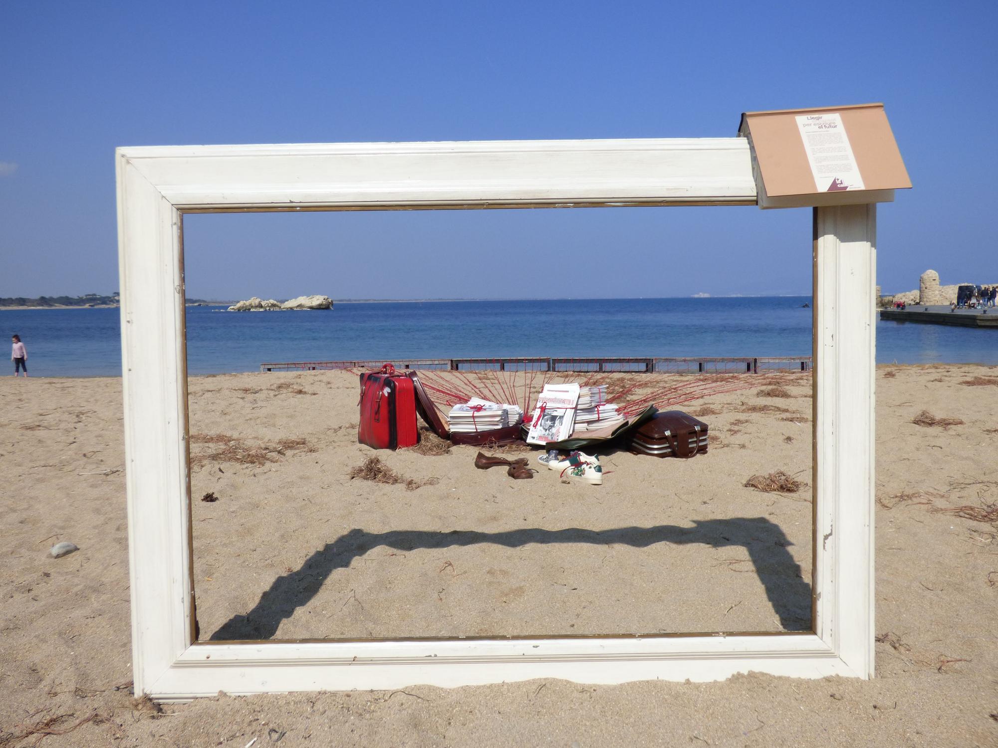 La literatura s'apropia de les platja de les Barques de l'Escala