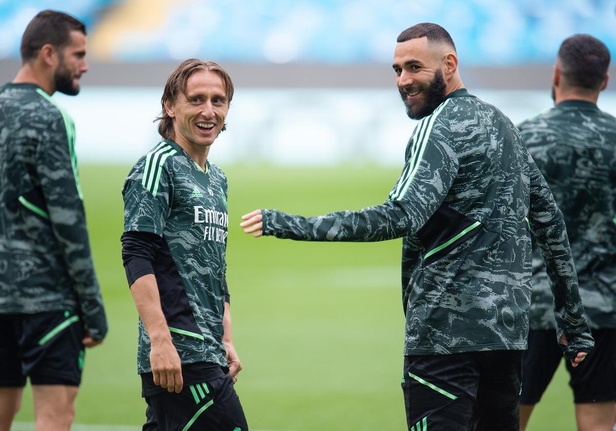 Luka Modric asegura sentirse tranquilo cuando mira a sus compañeros