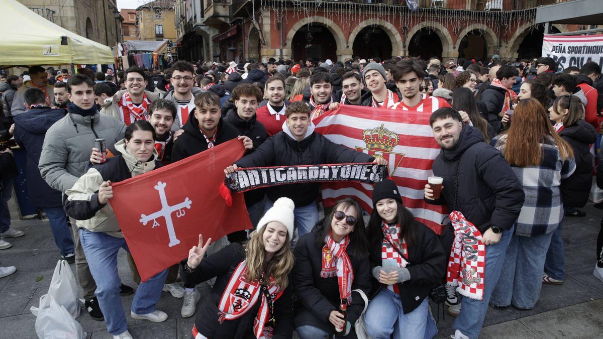 La Mareona invade León antes del partido del Sporting: "La mayoría venimos sin entrada pero nos vemos en los bares"