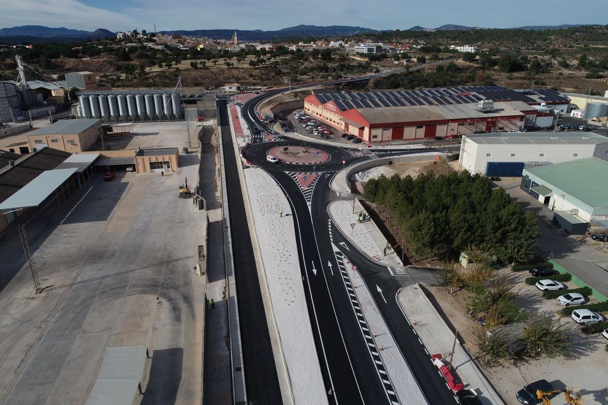 El acceso mejora la seguridad para viandantes, conductores y ciclistas.