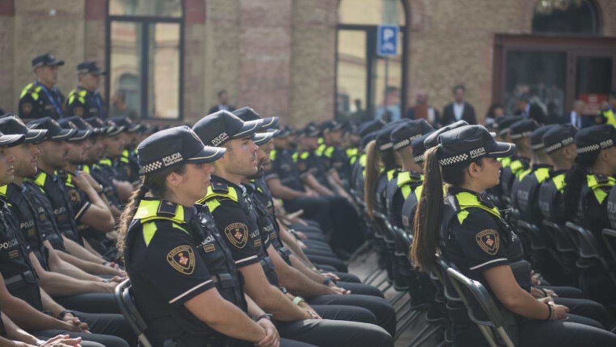 Acte de presentació de la 97 ª promoció dagents de la Guàrdia Urbana.