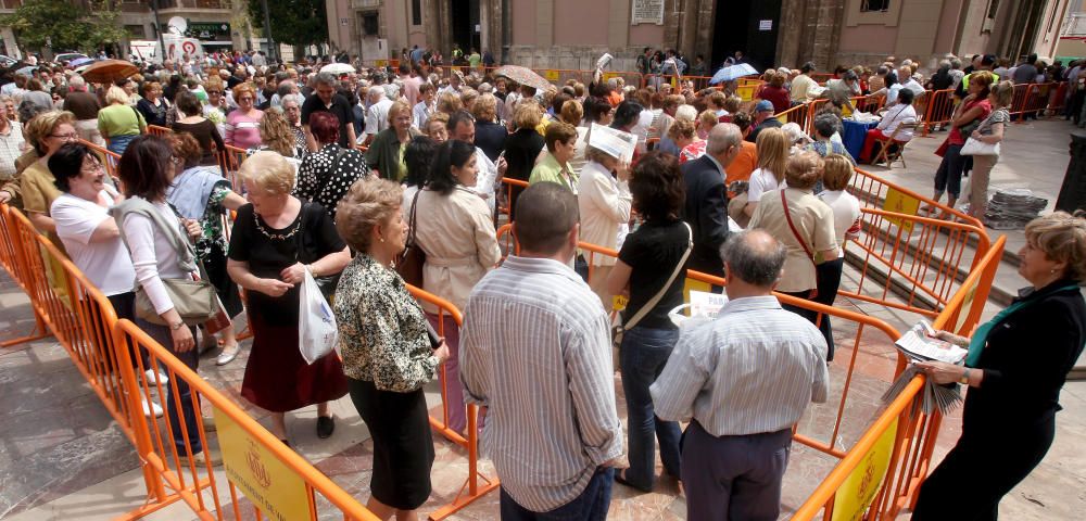 Retrospectiva de los primeros Besamanos a la Virgen de los Desamparados